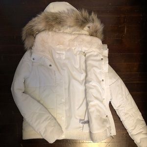 Aeropostale Winter Puffer Coat w/ model in frame!